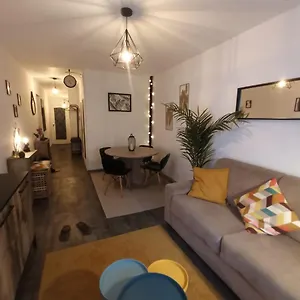 Centre 4 Couchages Et équipements Bébé , Menton France