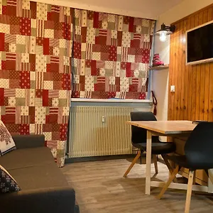 Les Menuires -les Lauzes - 2 Pièces 5 Pers - Balcon Sud Ouest - Aux Pieds , Saint-Martin-de-Belleville France